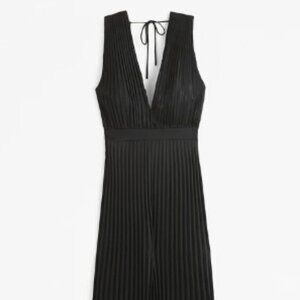 A&F Giselle Pleated Jumpsuit Black SP